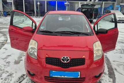 Toyota Yaris 163.000 km 3.500 &euro; Berlin 10963