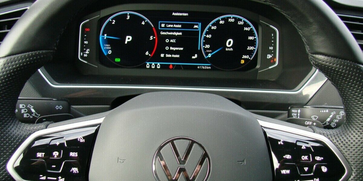 VW Tiguan 2.0TDi R-Line 4M BlackStyle ACC IQ LIGHT 41.763 km 34.980 &euro; Falkensee 14612