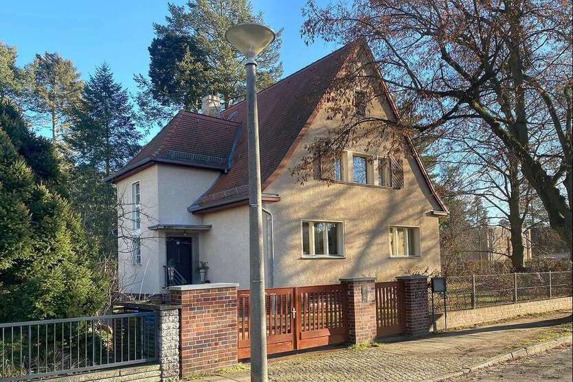 Haus zum Kaufen in Potsdam 1.495.000 € 214 m²