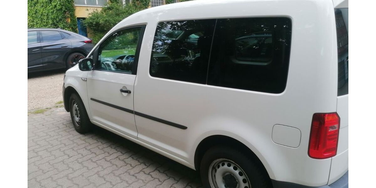 VW Caddy 148.000 km 12.099 &euro; Berlin 10243