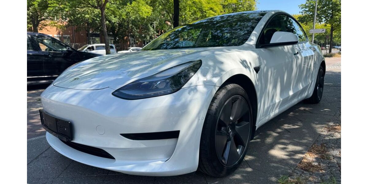 Tesla Model 3 138.000 km 21.333 &euro; Berlin 13599
