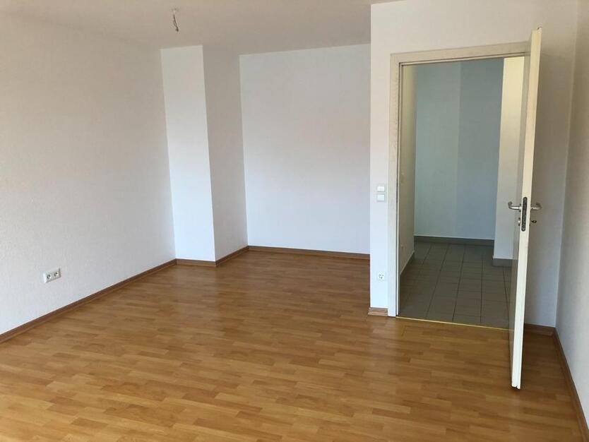 Schöne, helle 1 Raum-DG-Wohnung mit Balkon Nähe Teltow zimmer