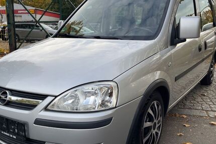 Opel Combo 198.000 km 2.800 € Berlin 12109