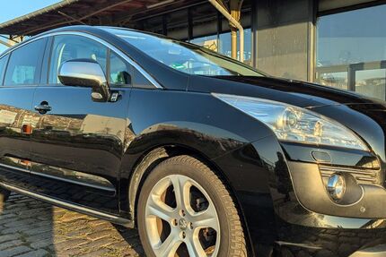 Peugeot 3008 128.000 km 9.250 € Berlin 10247