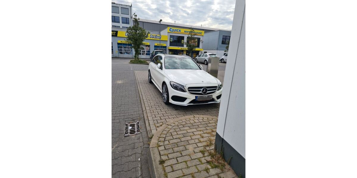 Mercedes-Benz C 250 127.000 km 22.999 € Berlin 13089