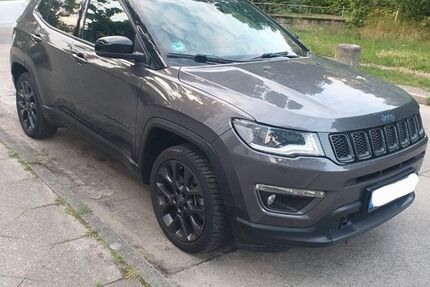 Jeep Compass 114.000 km 17.990 &euro; Berlin 10587
