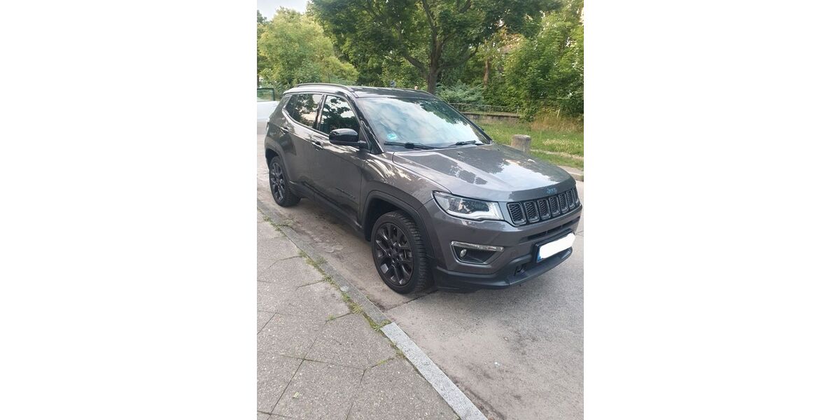 Jeep Compass 114.000 km 17.990 &euro; Berlin 10587