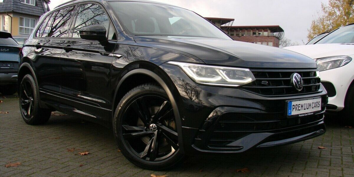 VW Tiguan 2.0TDi R-Line 4M BlackStyle ACC IQ LIGHT 41.763 km 34.980 &euro; Falkensee 14612