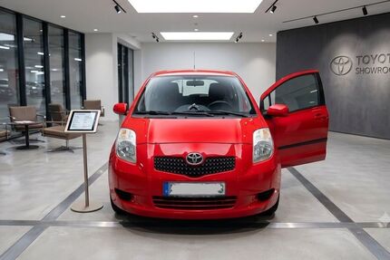 Toyota Yaris 129.000 km 3.330 &euro; Berlin 13581