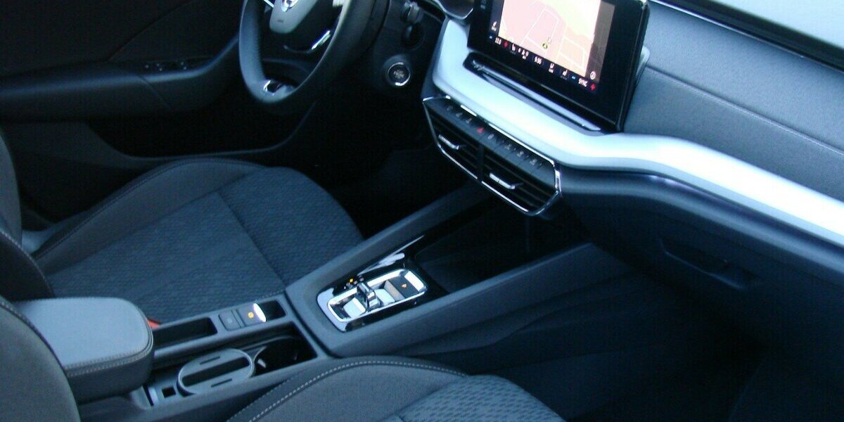 Skoda Octavia 2.0TDI Style ACC Columbus HeadUp AHK 48.103 km 27.480 &euro; Falkensee 14612