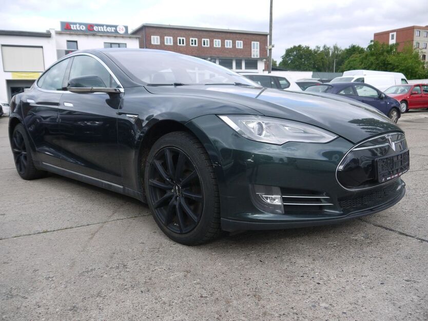 Tesla Model S 255.000 km 15.999 € Berlin 12439