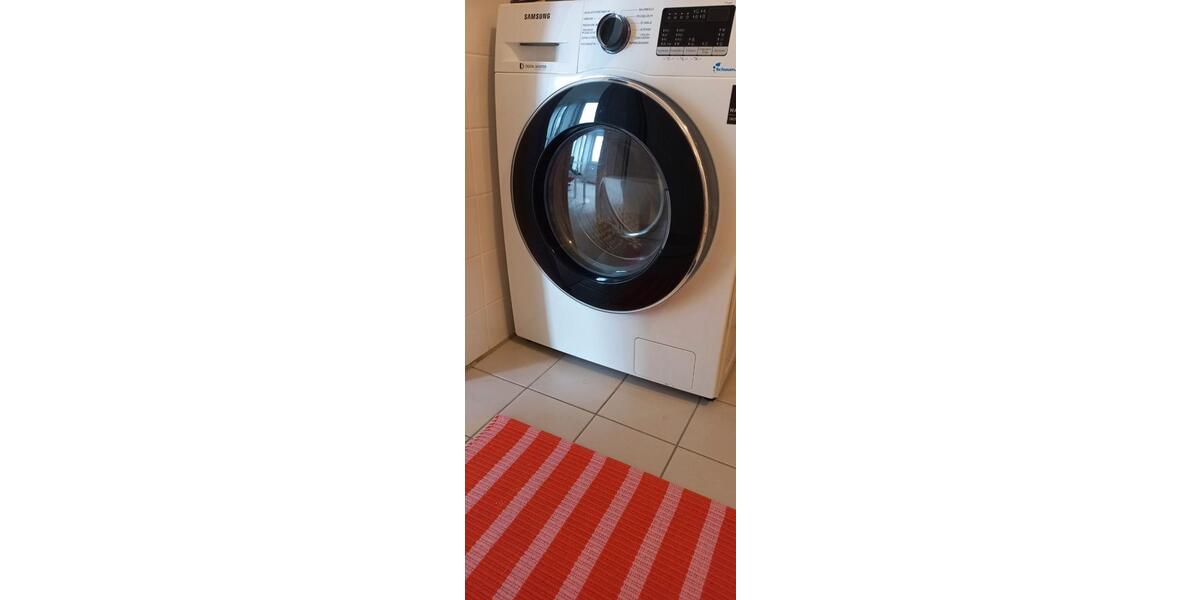 Erdgeschoßwohnung Berlin Tempelhof-Schöneberg - 10 Zimmer, 66 m&sup2;, 590&euro; | Angebot:26314205