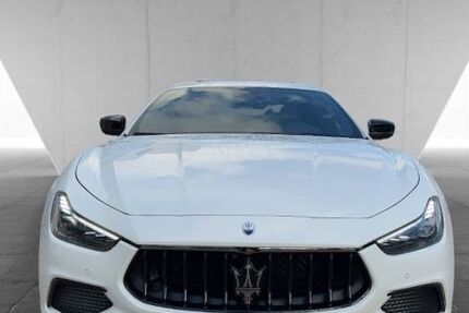 Maserati Ghibli 19.410 km 72.900 € Berlin 10587