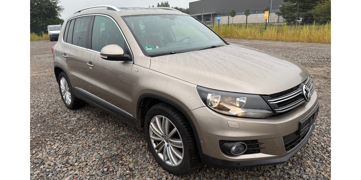 VW Tiguan Sport & Style Panorama BM -T Navi 1.Hand 95.150 km 12.500 € Berlin 10247