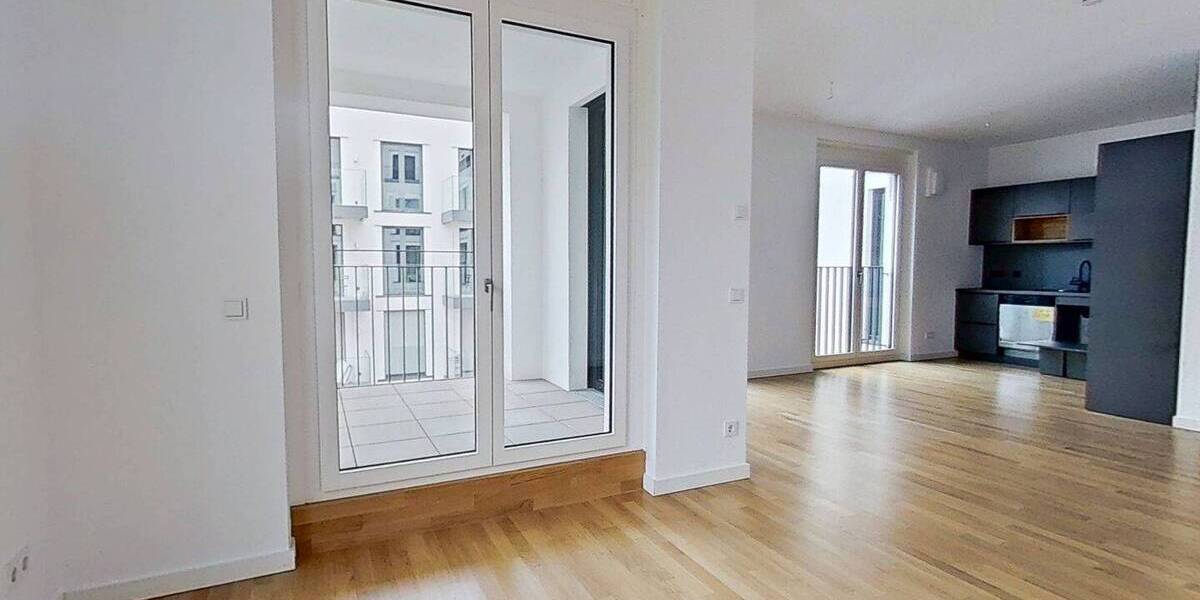 Etagenwohnung Berlin Mitte - 3 Zimmer, 93 m&sup2;, 2.800&euro; | Angebot:26258029