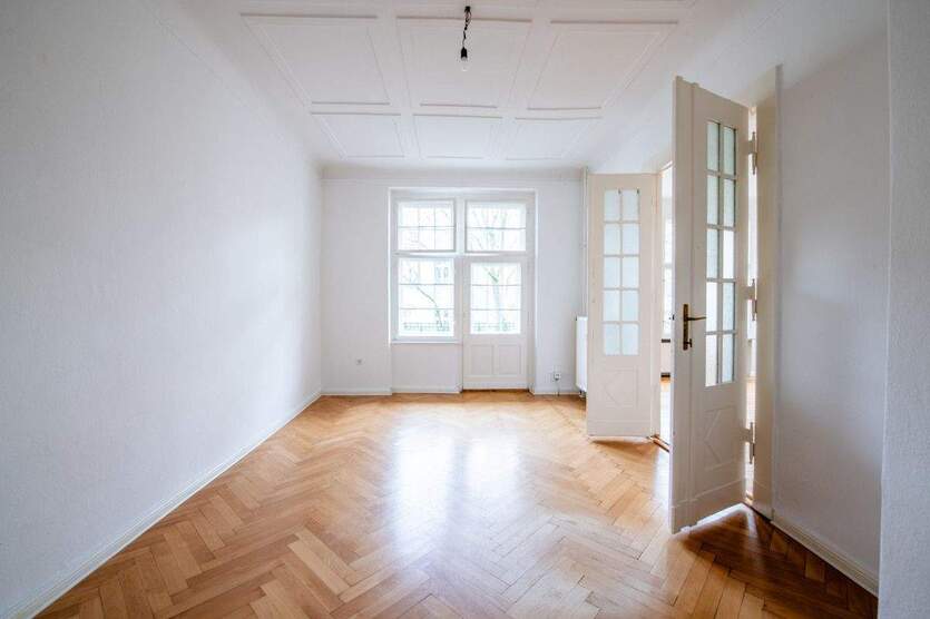 Traumhaft: Sonnige 4-Zimmer-Gründerzeit-Wohnung *Steglitz* - Loggia & Südbalkon - BEZUGSFREI 4 zimmer
