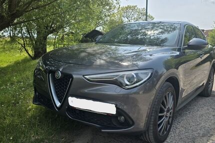 Alfa Romeo Stelvio 130.000 km 17.000 &euro; Schönwalde-Glien 14621