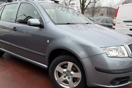 Skoda Fabia 195.000 km 2.490 &euro; berlin 12681