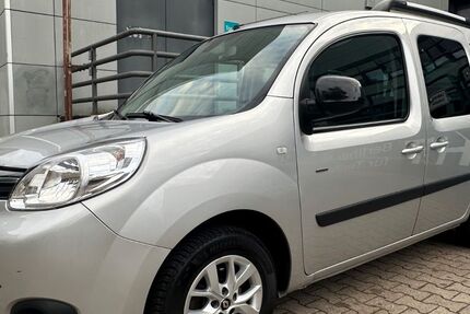 Renault Kangoo 118.298 km 7.890 &euro; Berlin 13353
