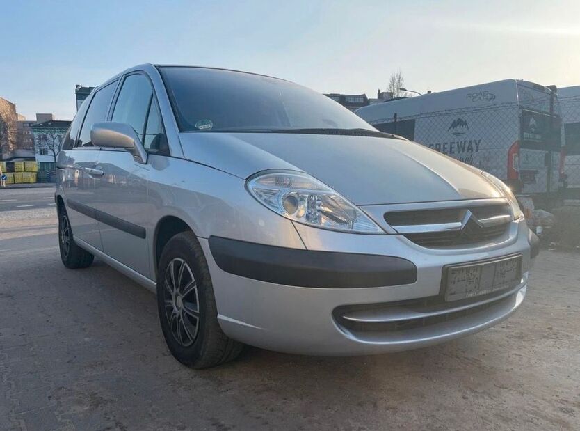 Citroen C8 140.000 km 3.490 € Berlin 10551