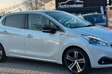 Peugeot 208 87.461 km 10.990 &euro; BERLIN 13127