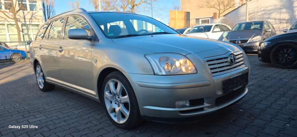 Toyota Avensis 39.479 km 8.999 &euro; Berlin 13581