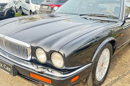 Jaguar Daimler 194.000 km 15.950 &euro; Berlin 13088