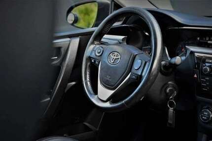 Toyota Corolla 69.900 km 2.500 &euro; Friedrichshain (Berlin) 10249