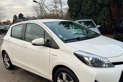 Toyota Yaris 120.100 km 8.990 &euro; Berlin 13127