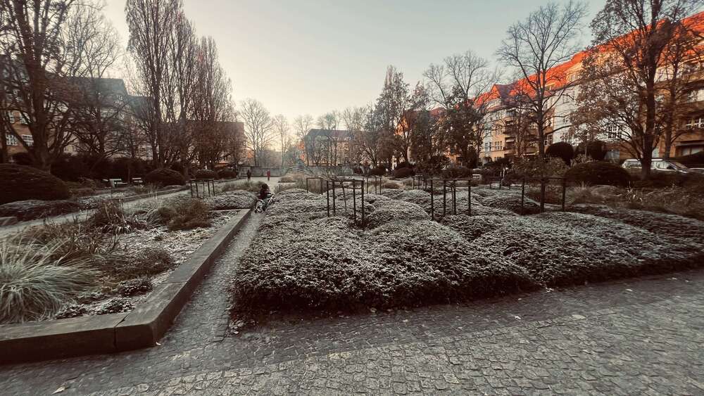 Haus zum Kaufen in Berlin 1.890.000 € 346 m² 8 zimmer