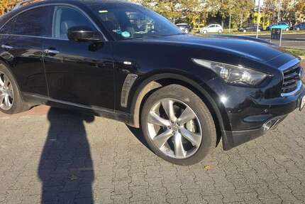 INFINITI FX 110.500 km 12.500 € Berlin 13585
