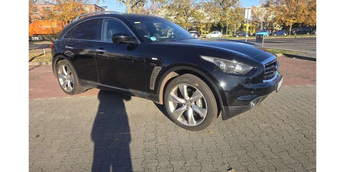 INFINITI FX 110.500 km 12.500 € Berlin 13585