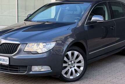 Skoda Superb 86.000 km 8.990 € Berlin 12435
