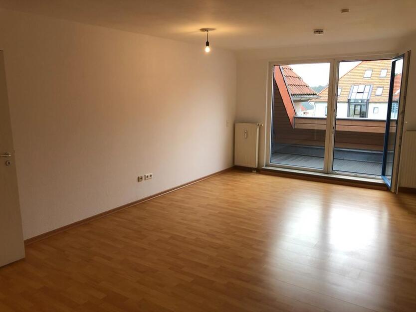 Schöne, helle 1 Raum-DG-Wohnung mit Balkon Nähe Teltow zimmer