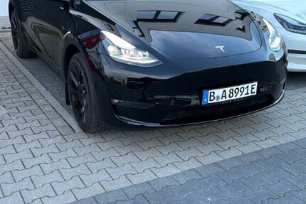 Tesla Model Y 30.000 km 39.200 &euro; Berlin 14059
