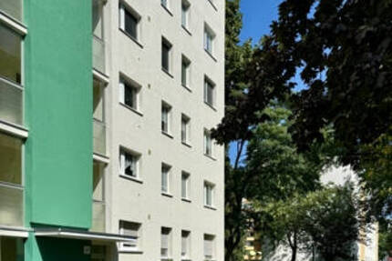 freie (zu renovierende) 3 Zimmer Wohnung in Marienfelde zu verkaufen