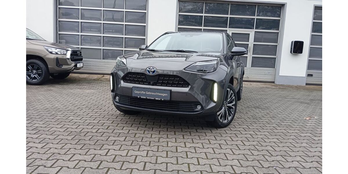 Toyota Yaris Cross 30.512 km 30.990 € Berlin 13403