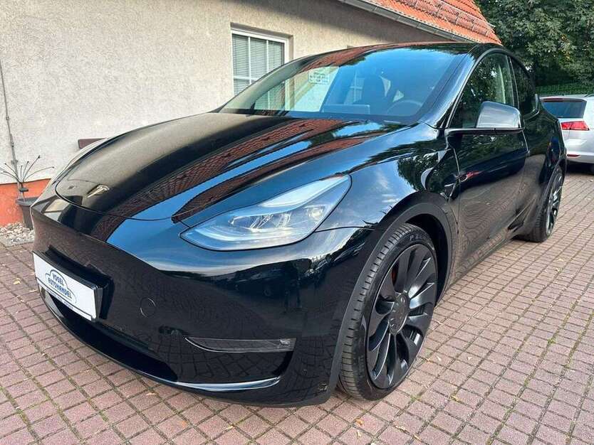 Tesla Model Y 47.601 km 44.900 € Berlin 13059
