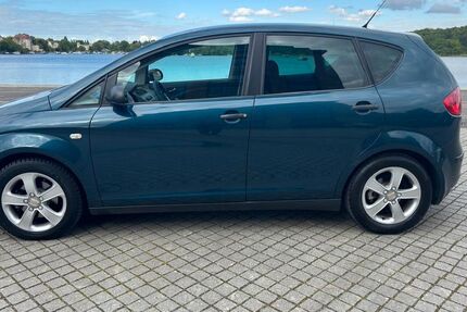 Seat Altea 212.000 km 2.499 &euro; Potsdam 14467