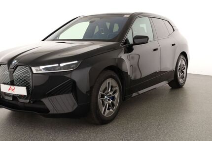 BMW iX 18.131 km 40.860 &euro; Berlin 12103