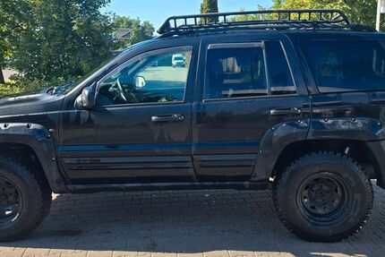 Jeep Grand Cherokee 332.819 km 6.500 &euro; Berlin 13057
