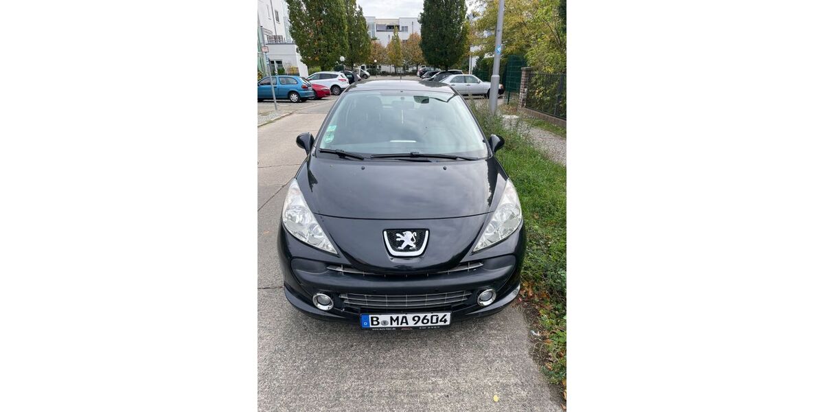 Peugeot 207 72.000 km 5.850 &euro; Berlin 12099