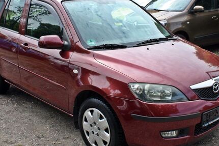 Mazda 2 130.200 km 999 € Berlin 13057