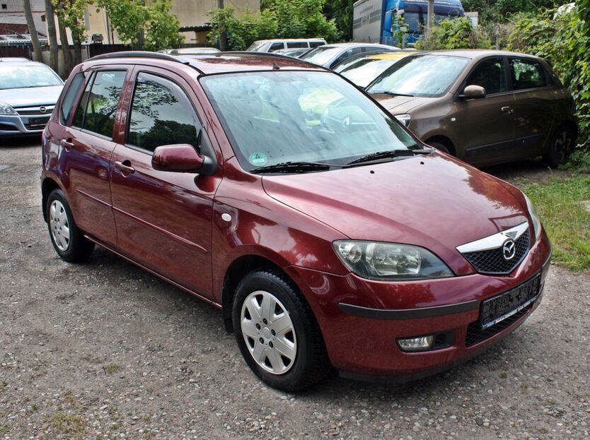 Mazda 2 130.200 km 999 € Berlin 13057