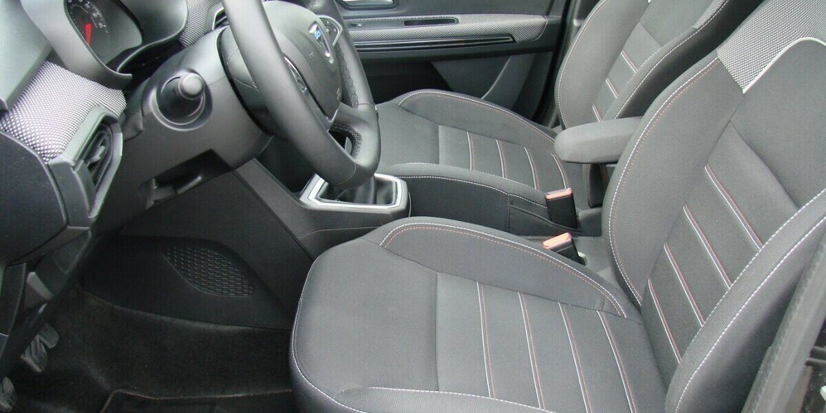 Dacia Jogger 1.0TCe 110 Extreme+ LED 7Sitzer Totwinkel T 40.577 km 17.980 &euro; Falkensee 14612