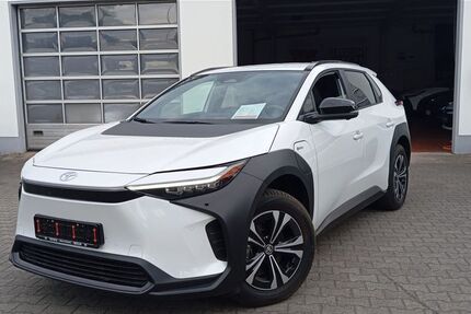 Toyota bZ4X 9.000 km 34.590 &euro; Berlin 13403