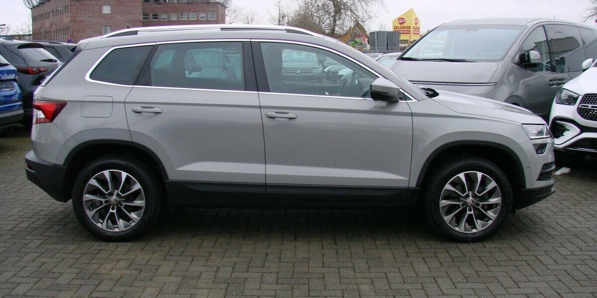 Skoda Karoq 1,5TSi Clever ACC 360° LED Pano AHK 56.303 km 24.980 &euro; Falkensee 14612