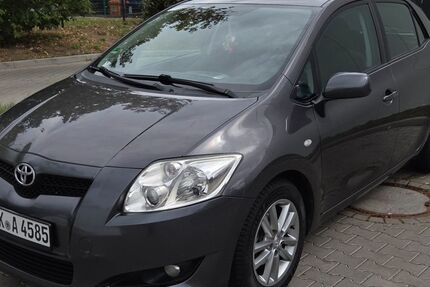 Toyota Auris 164.100 km 4.399 &euro; Berlin 10781
