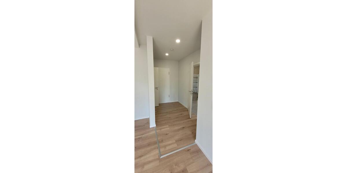 Dachgeschoßwohnung Falkensee - 2.5 Zimmer, 69 m&sup2;, 1.620&euro; | Angebot:23808834