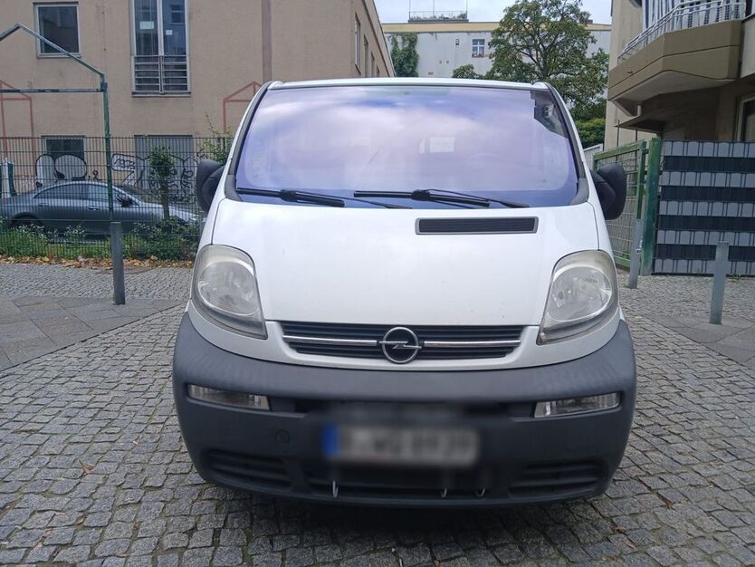 Opel Vivaro 290.000 km 3.200 € Berlin 10787